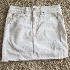 American Eagle White Jean Skirt  Size 4
